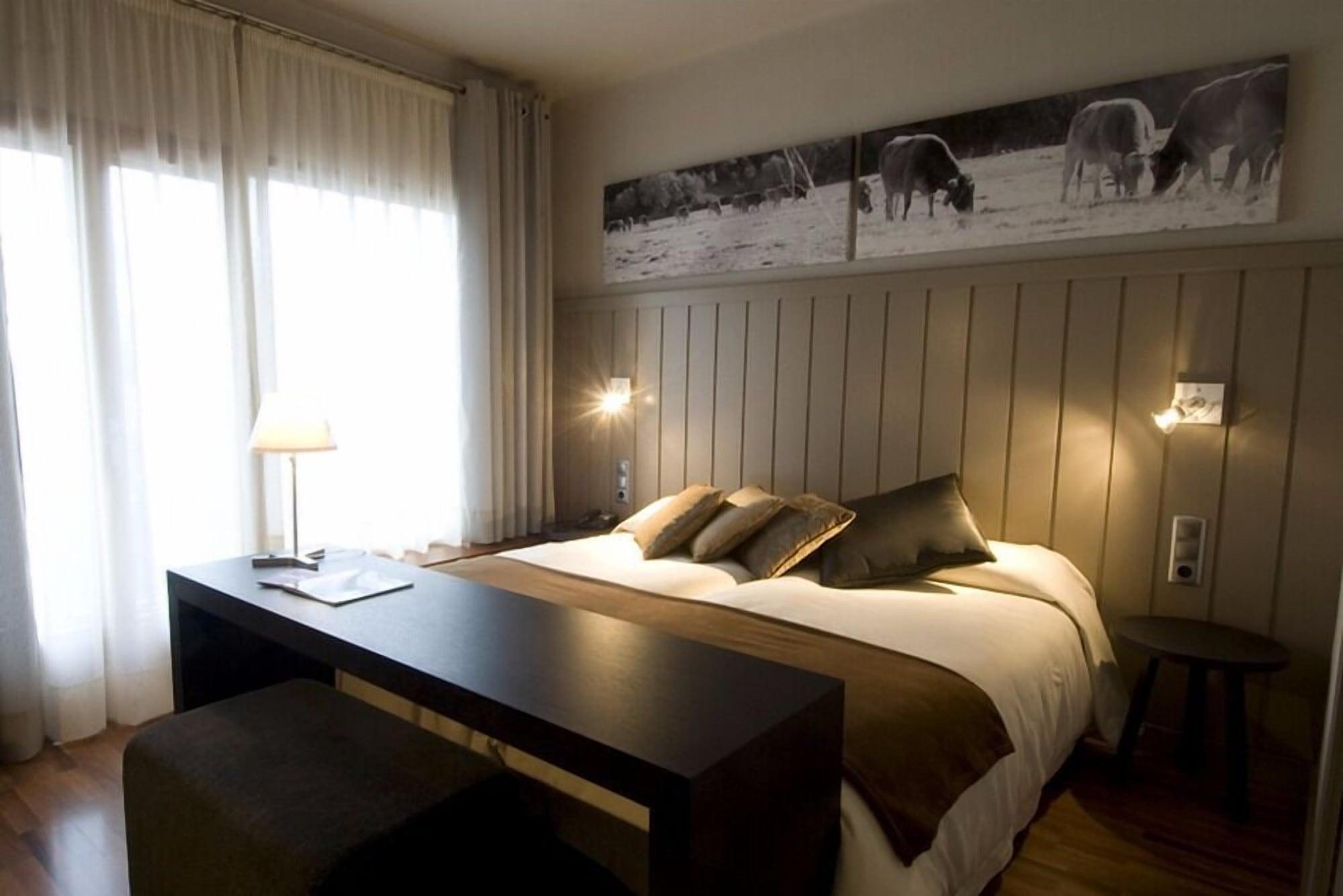 Hotel Restaurant Pessets & Spa Sort Exteriör bild