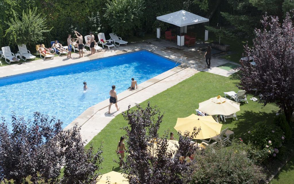 Hotel Restaurant Pessets & Spa Sort Exteriör bild