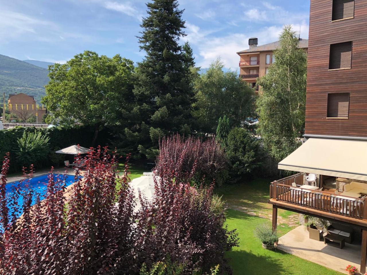 Hotel Restaurant Pessets & Spa Sort Exteriör bild